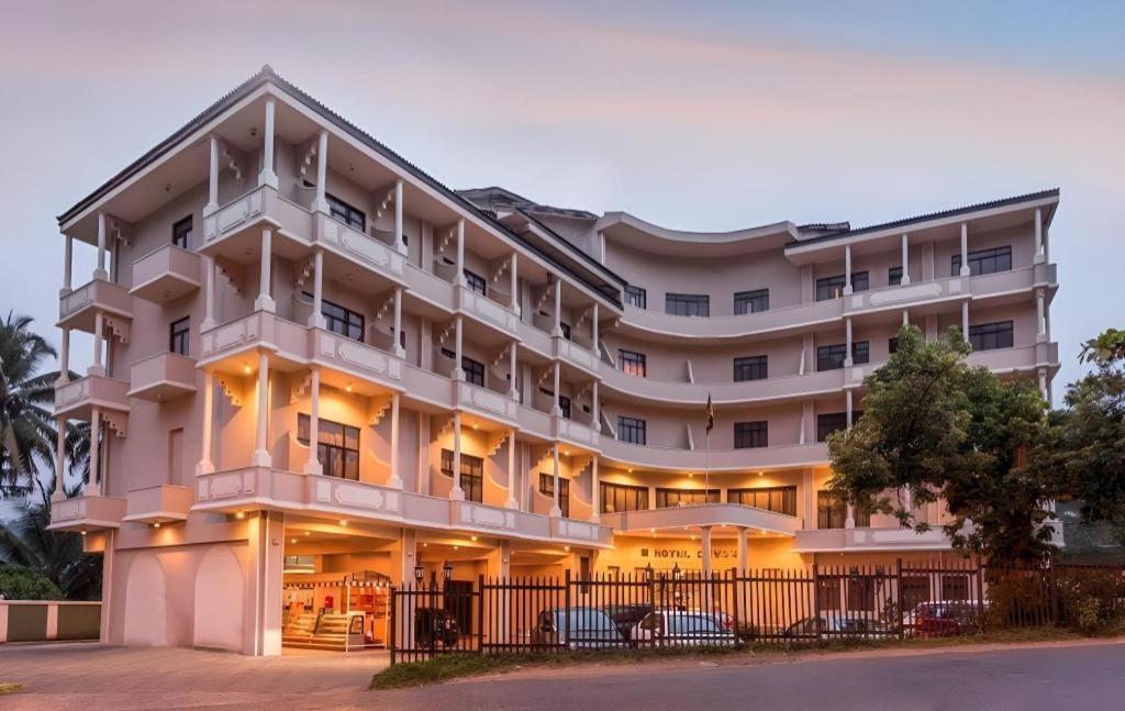 Devon Hotel Kandy Exteriör bild