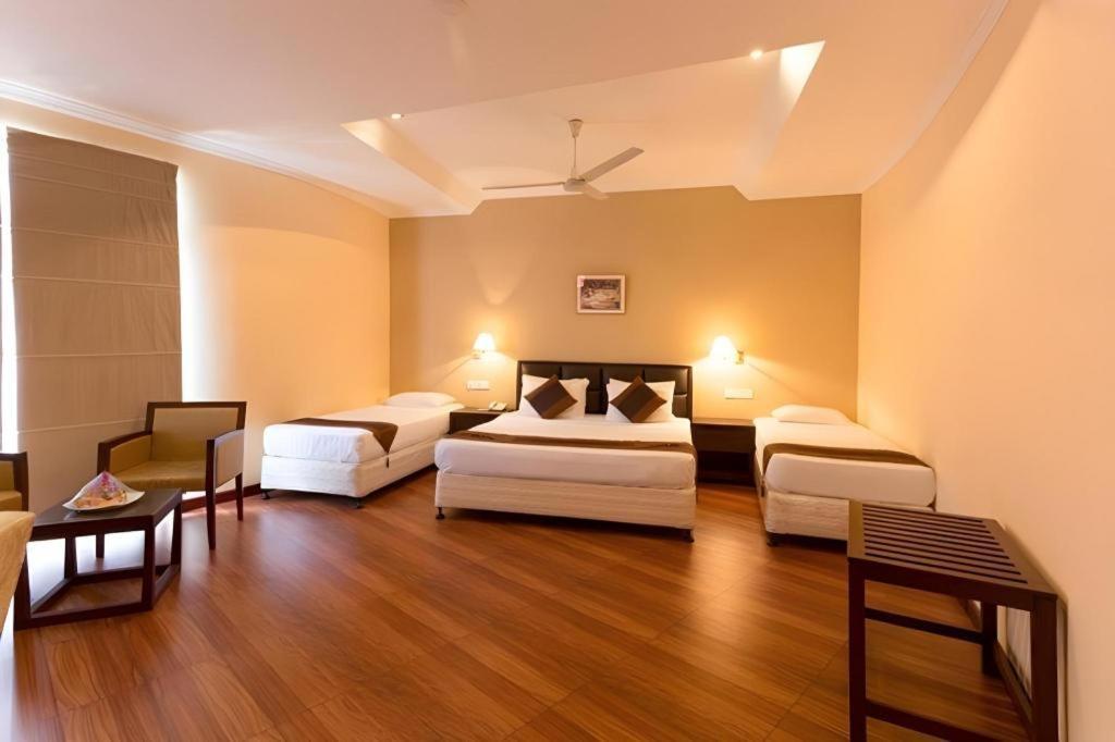 Devon Hotel Kandy Exteriör bild