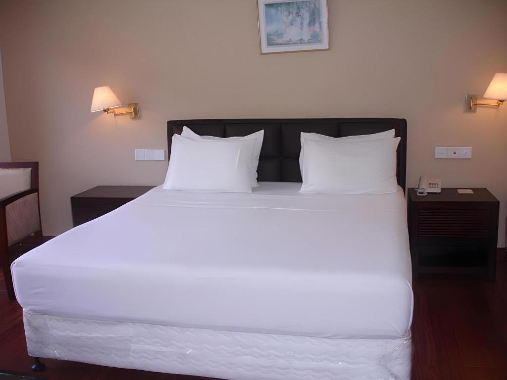 Devon Hotel Kandy Exteriör bild