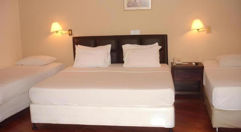 Devon Hotel Kandy Exteriör bild