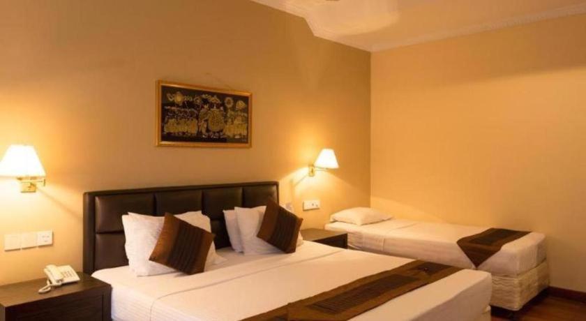 Devon Hotel Kandy Exteriör bild